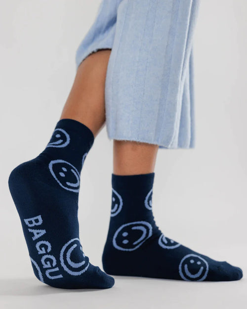 happy navy smiley socks from baggu