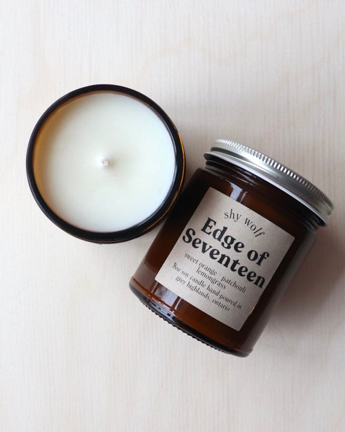 natural organic soy candle hand poured in Canada 