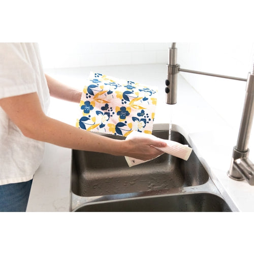 eco friendly and reusable beeswax wrap  