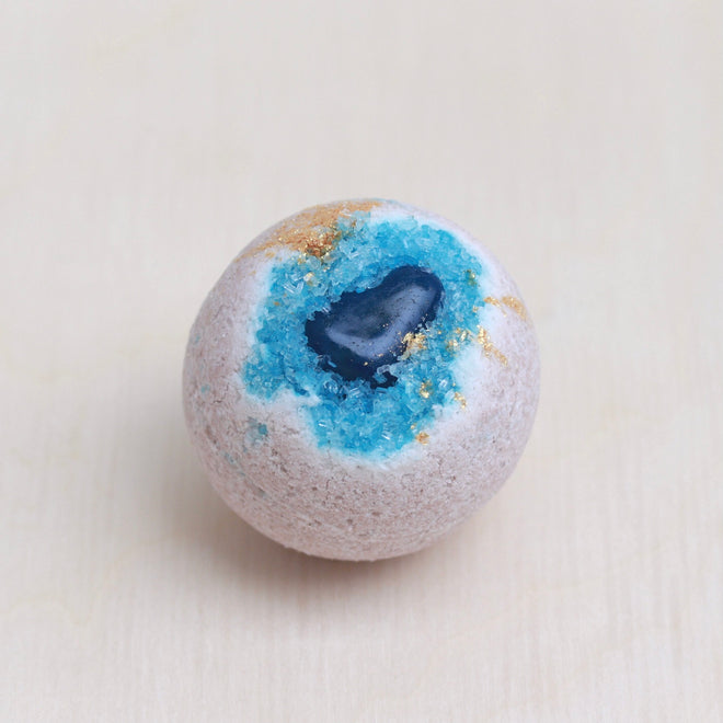 crystal bath bomb lavender and blueberry scent